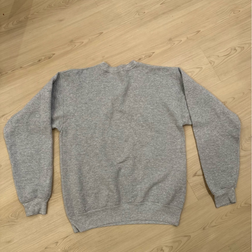Disneyland oversized grey crew long sleeves sweat shirt top - Picture 3 of 4